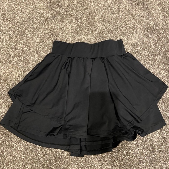 Elegant Black Women's Skirt - Picture 1 of 3